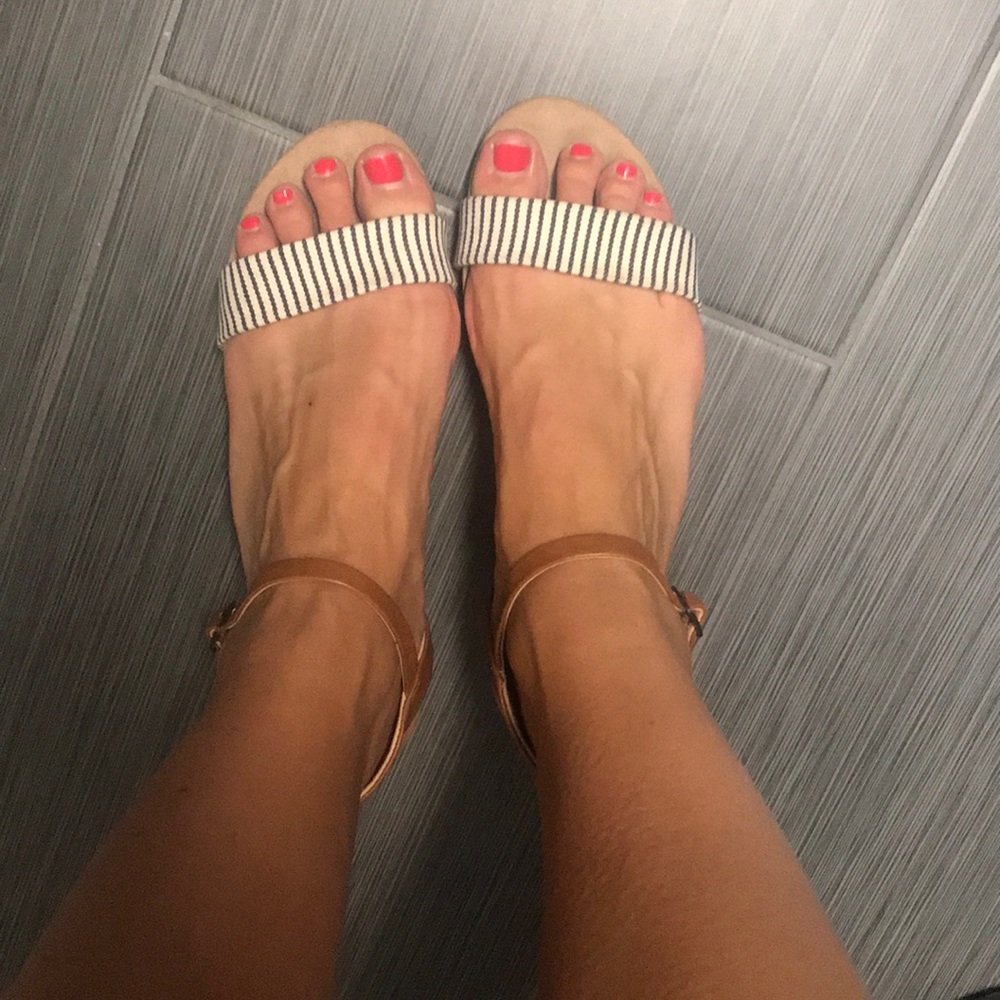 Brown leather and pin striped sandal